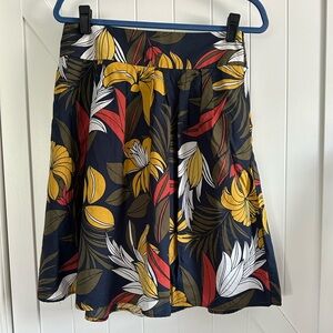 Ann Taylor Tropical Floral A Line Skirt Navy, Yellow & White Size 4 Pockets